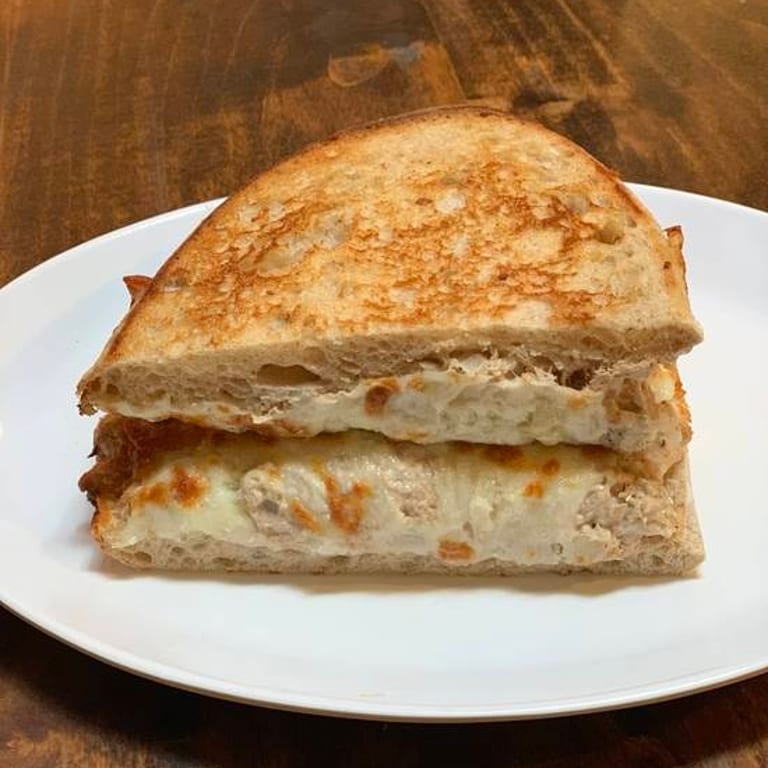 Delicious Tuna Melt Sandwich